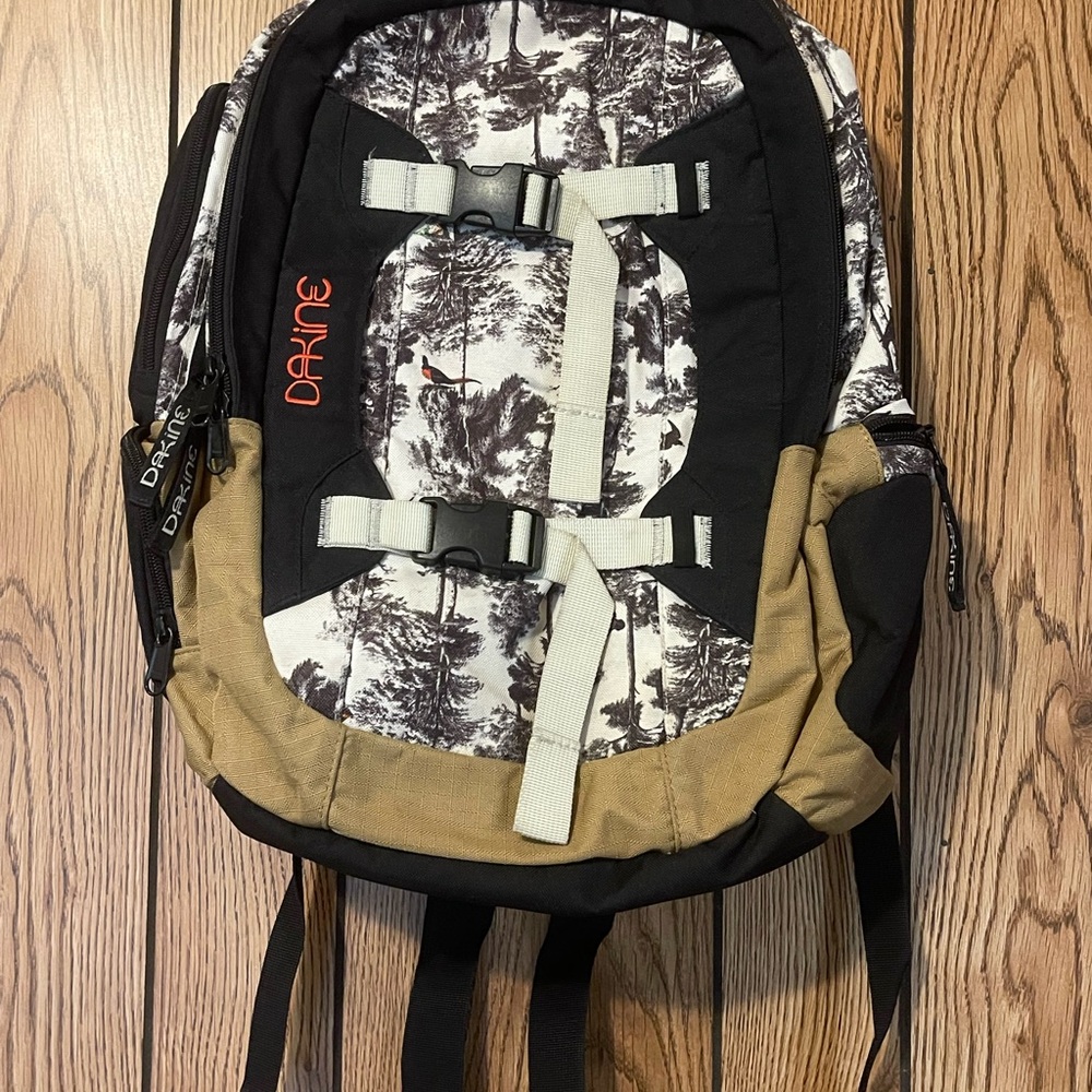 DaKine Womens Mission 25L Backpack - Wildwood